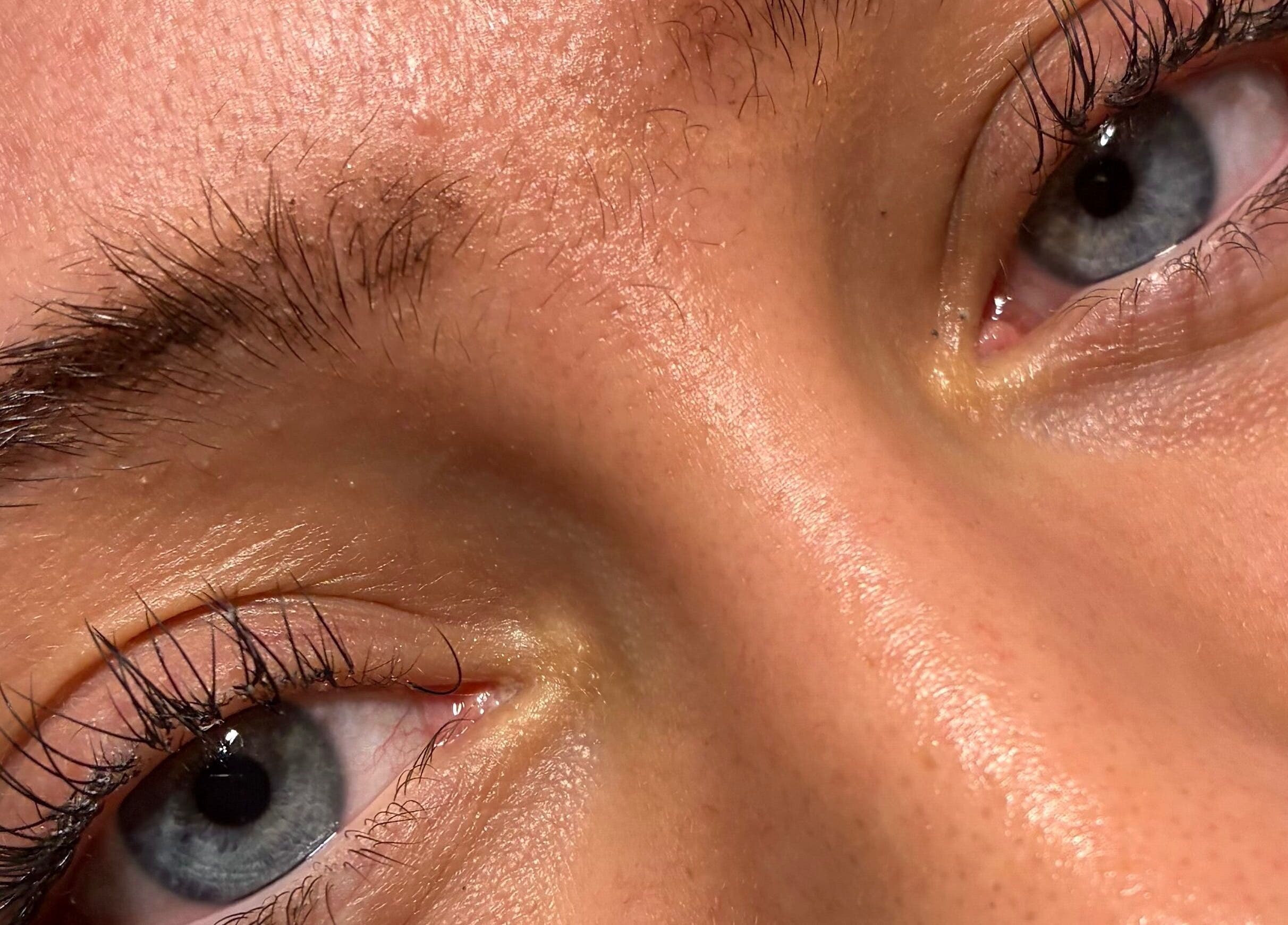 Close-up of expertly groomed eyelashes at Caitlin McGarel Beauty, Southampton, England, GB.