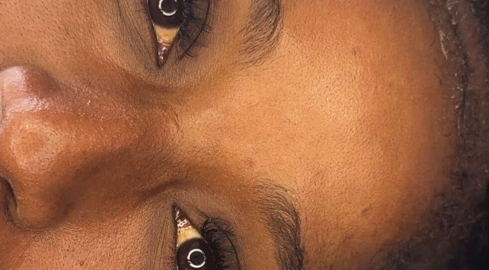 Extension de cils à Beauty Lyhana, Le Lamentin, Fort-de-France, MQ, mettant en valeur des yeux sublimés.