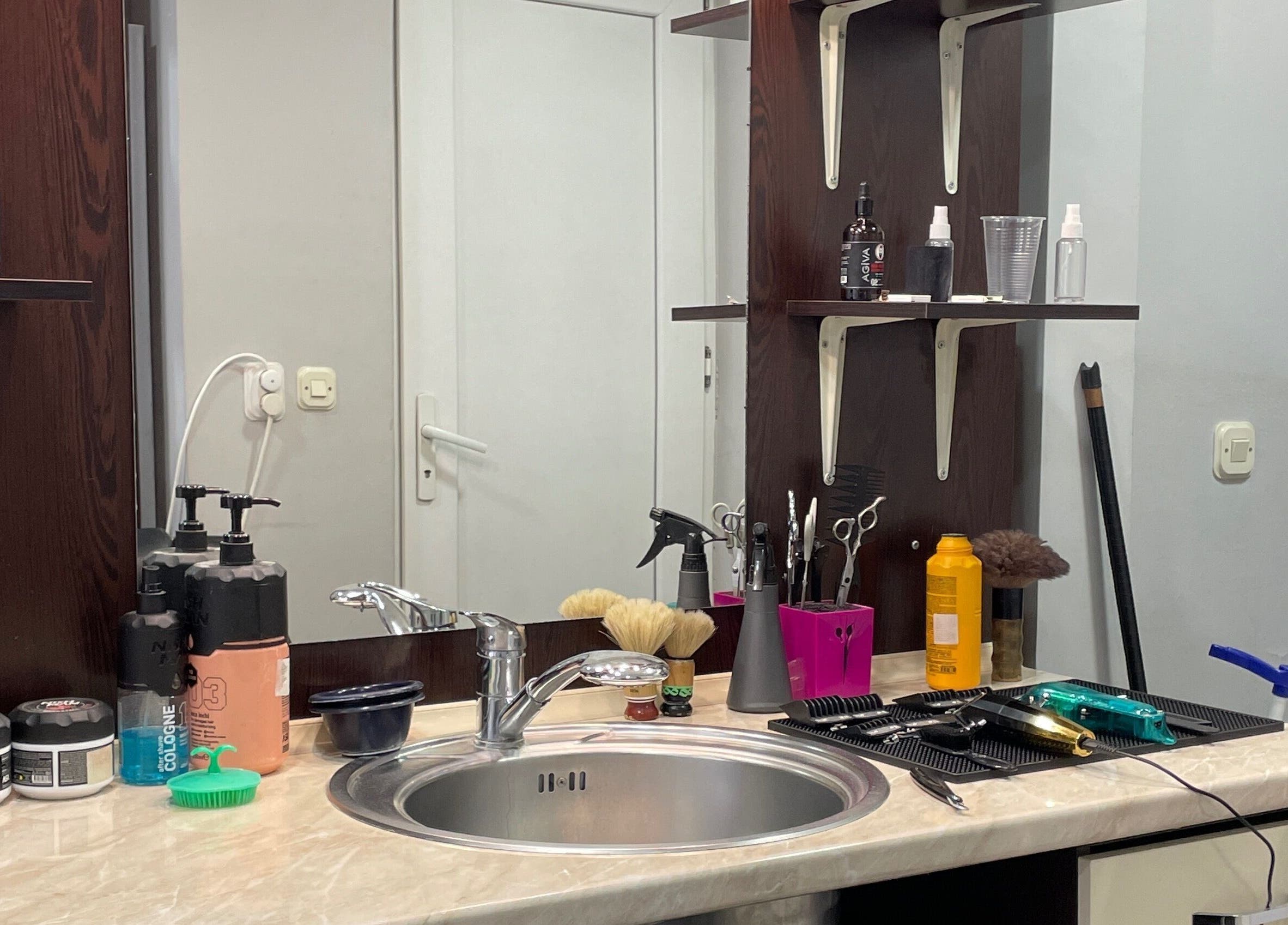 Studio Kral's grooming station with sink in Ohrid, Municipality Of Ohrid, MK.