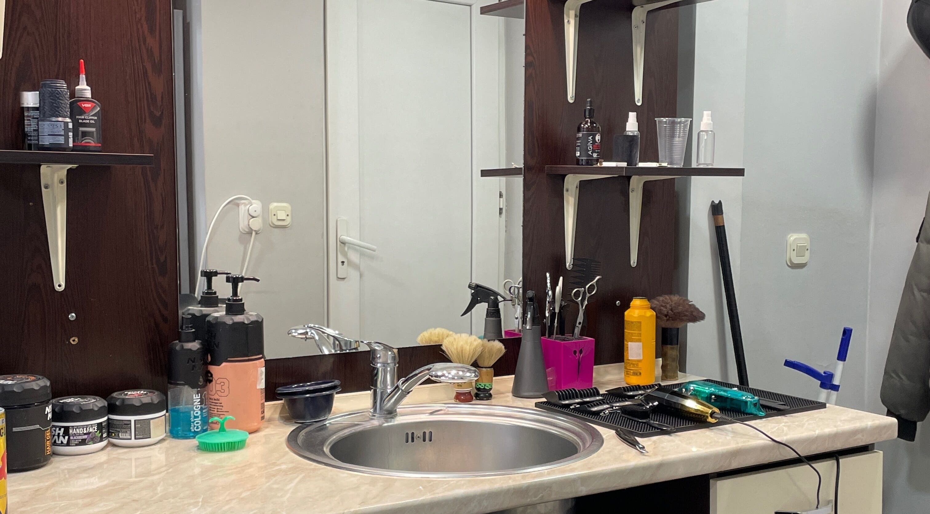 Studio Kral's grooming station with sink in Ohrid, Municipality Of Ohrid, MK.