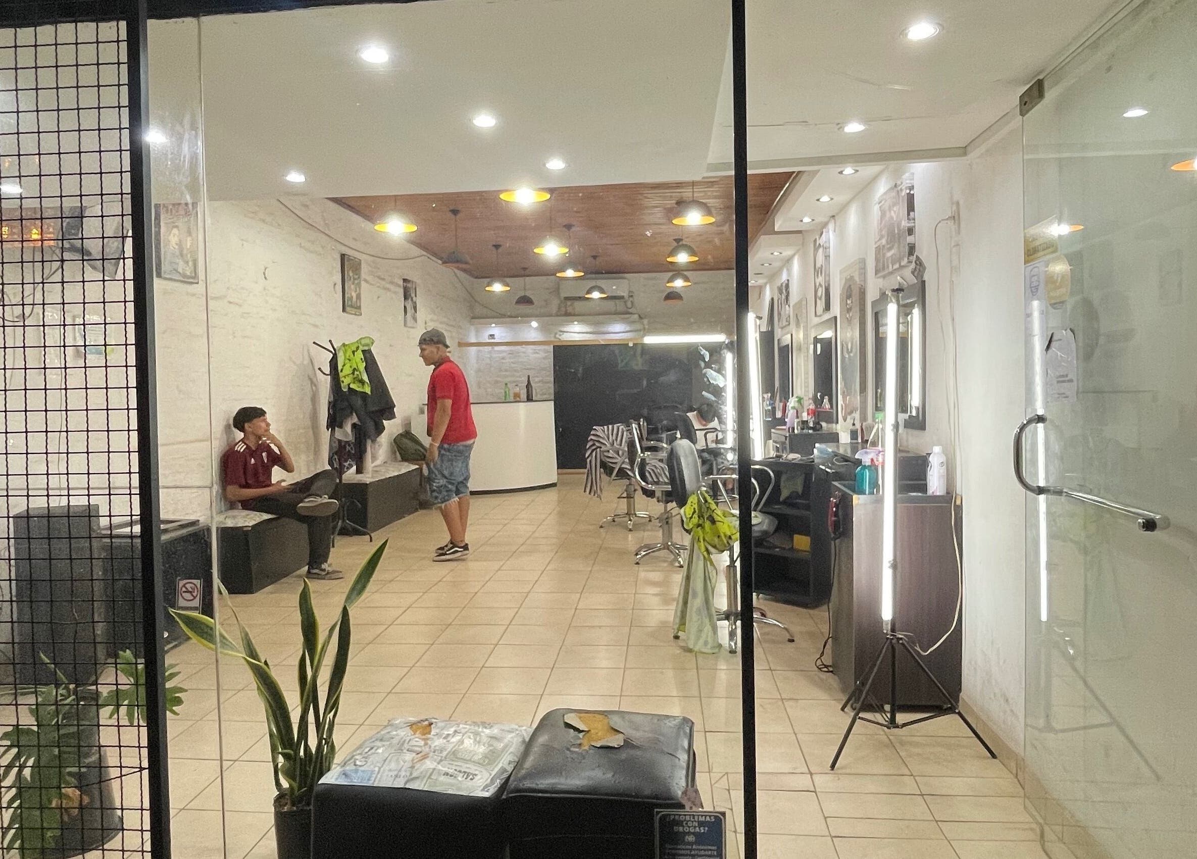 Interior of Lean Barber showcasing modern style in Villa Krause, San Juan, AR with contemporary decor.