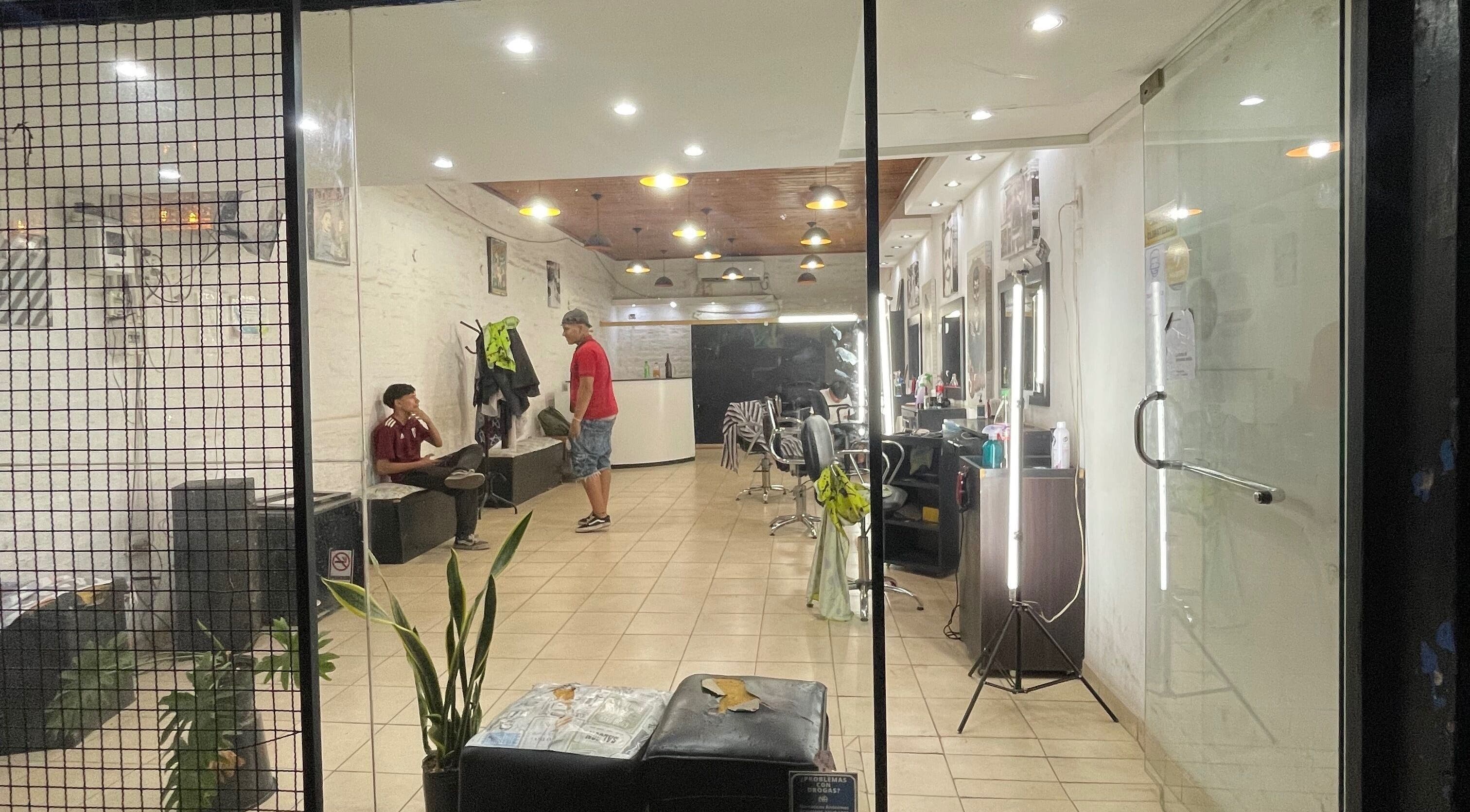 Interior of Lean Barber showcasing modern style in Villa Krause, San Juan, AR with contemporary decor.