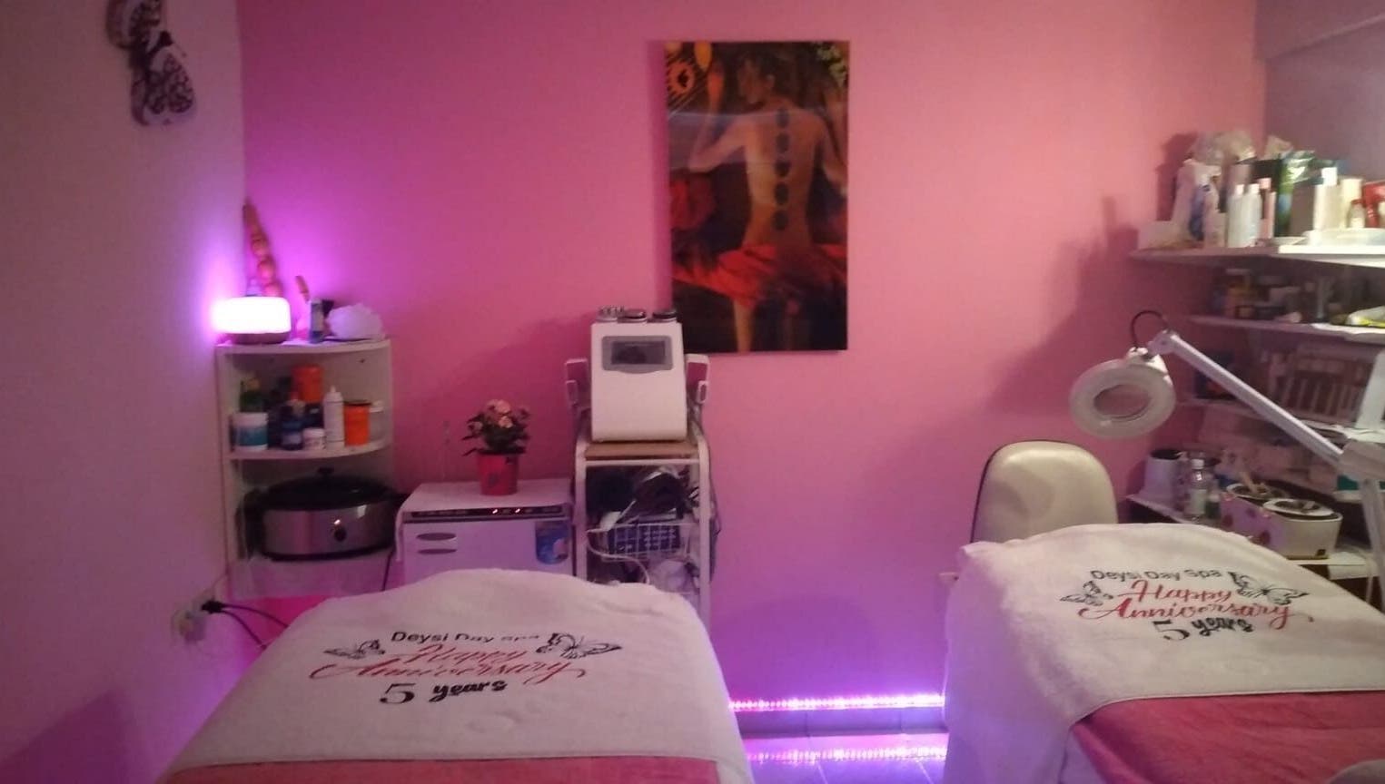 Gezellige behandelingsruimte bij Daysi Day Spa Beauty Salon in Kralendijk, Bonaire, BQ.