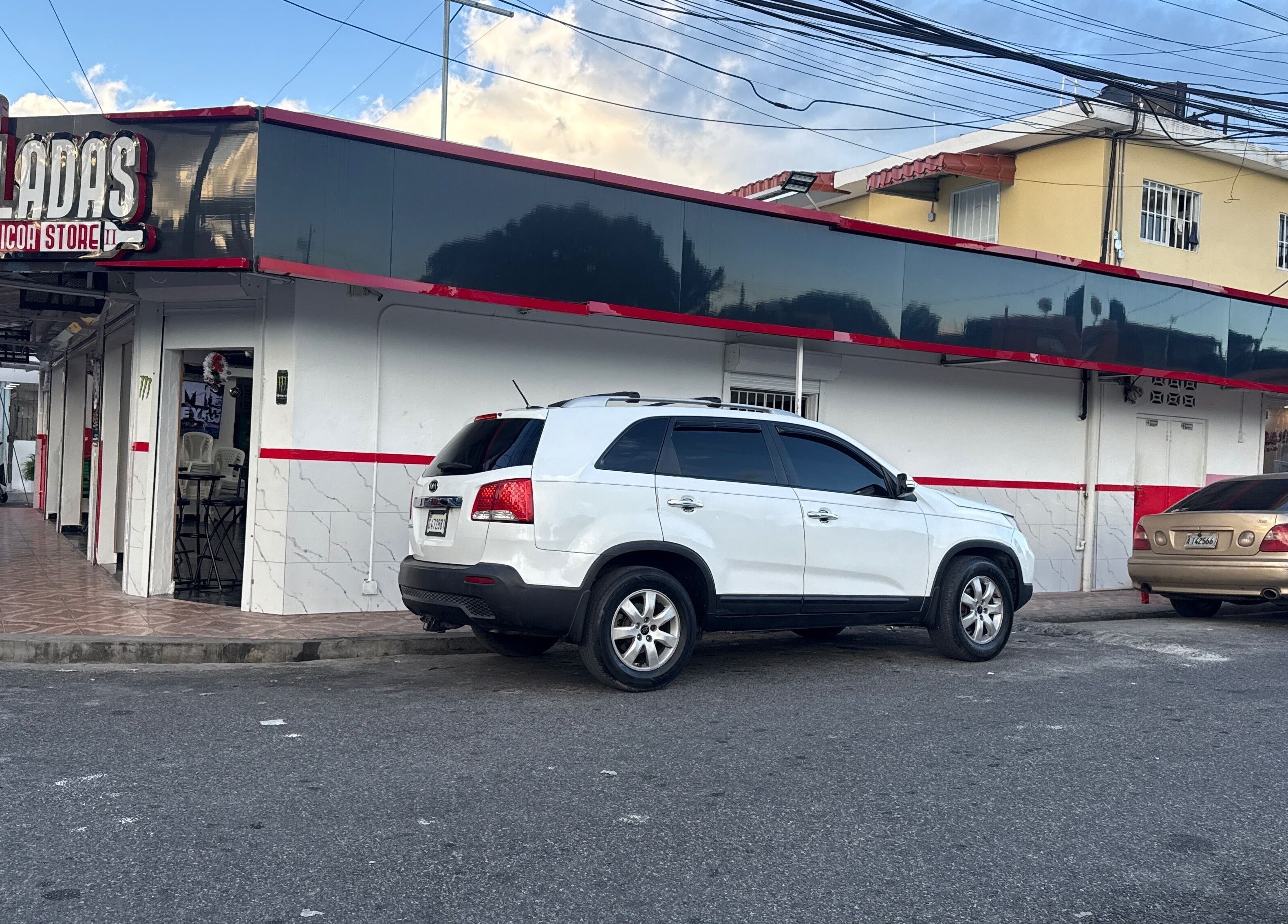 Exterior view of Iris Nails Collection at Santo Domingo, Distrito Nacional, DO.