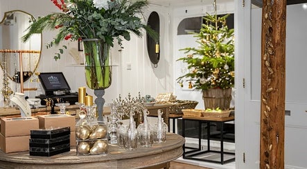 Luxury Bubble Fordingbridge Room 1 image 3