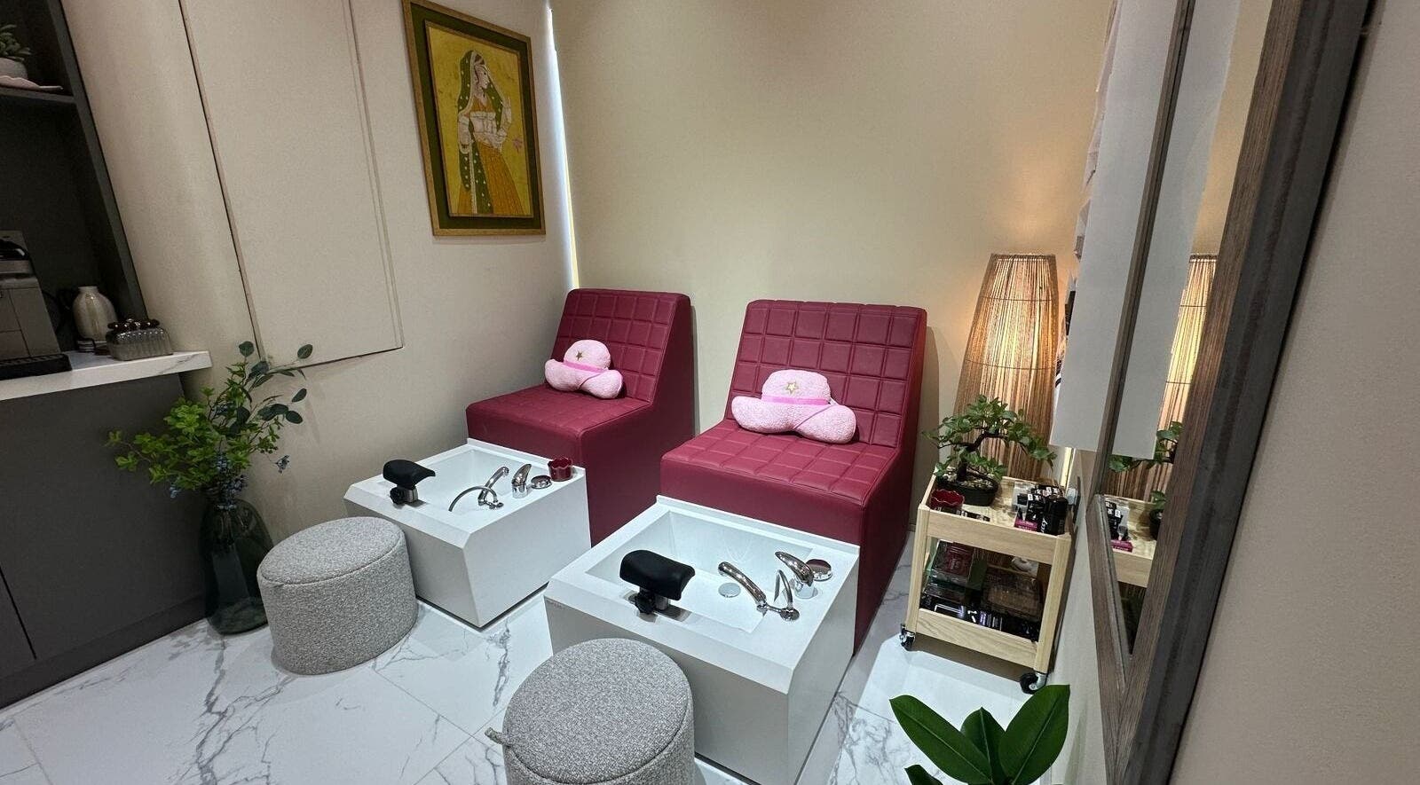 Elegant pedicure station at Allenora Beauty Lounge, Abu Dhabi, AE with plush seating and soothing decor.