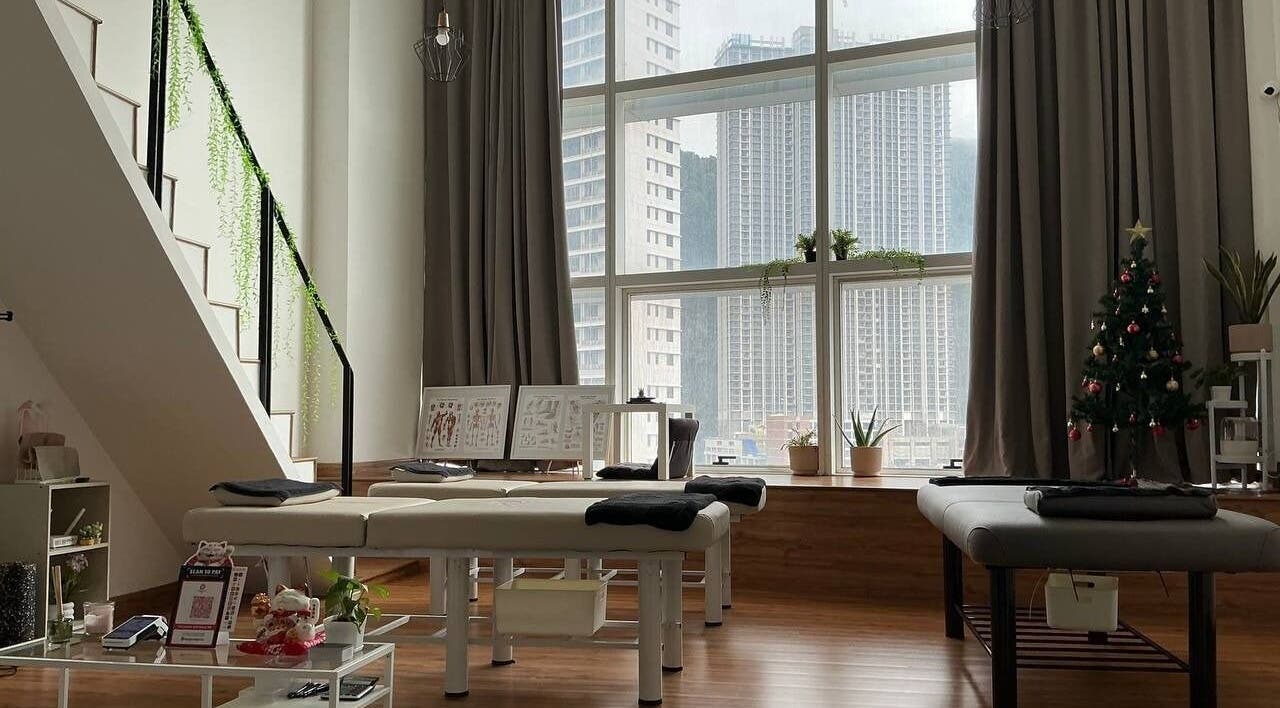 Spacious therapy room at Shisei Wellness in Petaling Jaya, Selangor, MY with cozy massage tables and large windows.