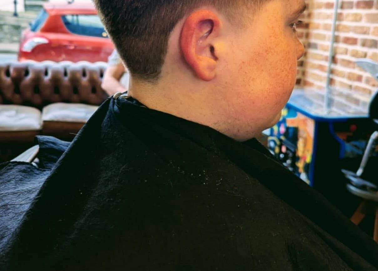 Experience a fresh haircut at JW BARBERING, Pembroke, Wales, GB in a cozy, stylish ambiance.