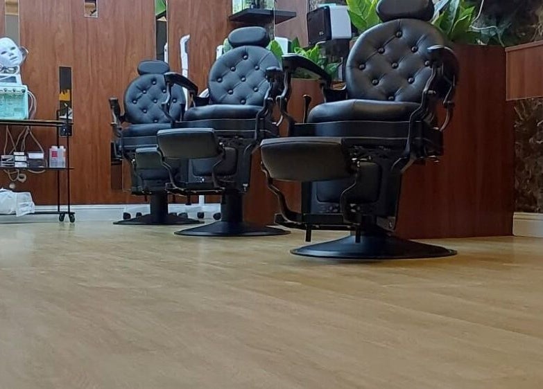 Elegant salon chairs at Billionaire Salon – Al Hamra, Jeddah, Makkah Province, SA.