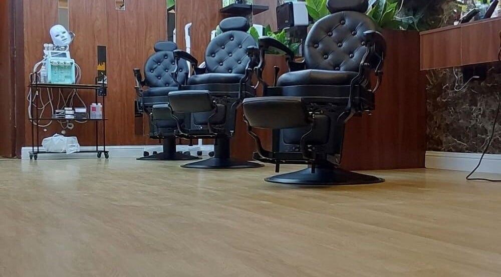 Elegant salon chairs at Billionaire Salon – Al Hamra, Jeddah, Makkah Province, SA.