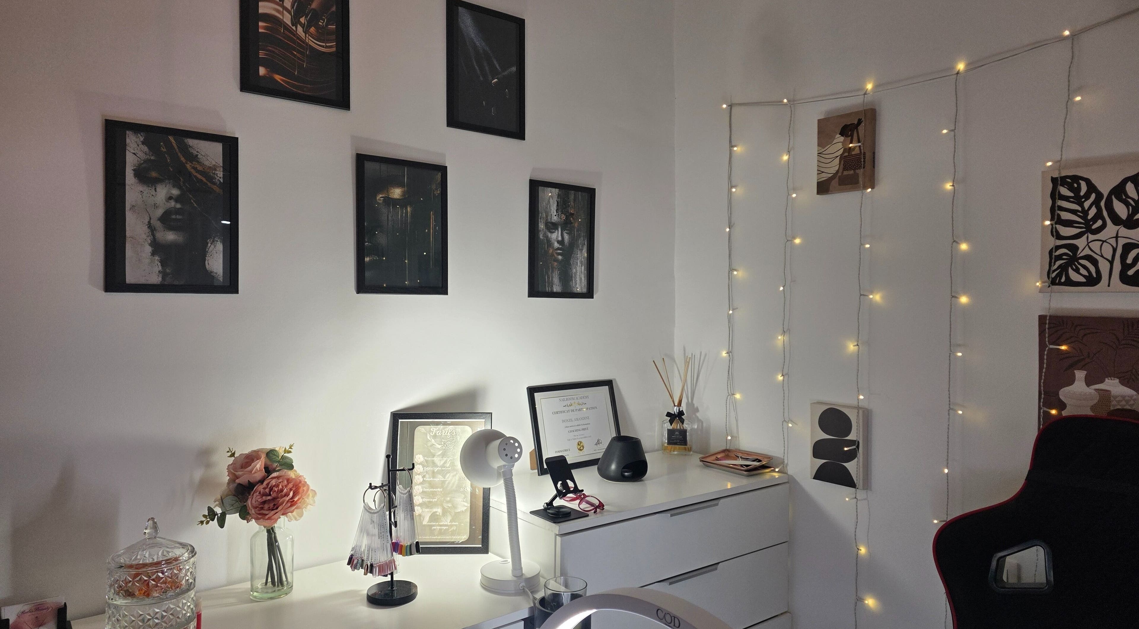 Espace moderne chez Rubis Beauty à Nîmes, Occitanie, FR avec décor élégant et lumières apaisantes.