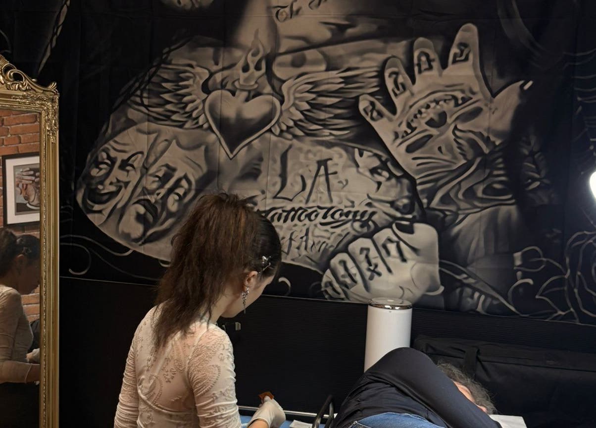 Salle de piercing artistique chez HaloRoom Piercing, Gometz-la-ville, Île-de-france, FR.