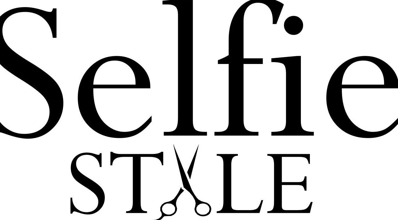 Selfie STYLE logo featuring a scissor motif, located in Hlavní Město Praha, Hlavní Město Praha, CZ.