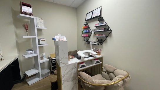 Divine Nails by Clara