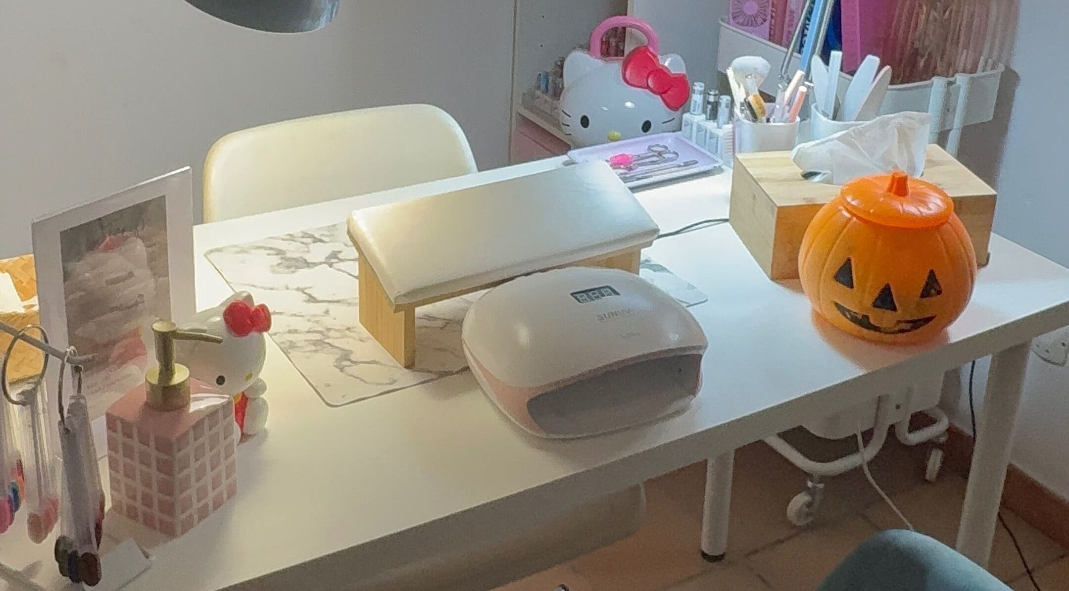 Table de manucure décorée à Naily_83, Sanary-sur-mer, Provence-alpes-côte D'azur, FR.