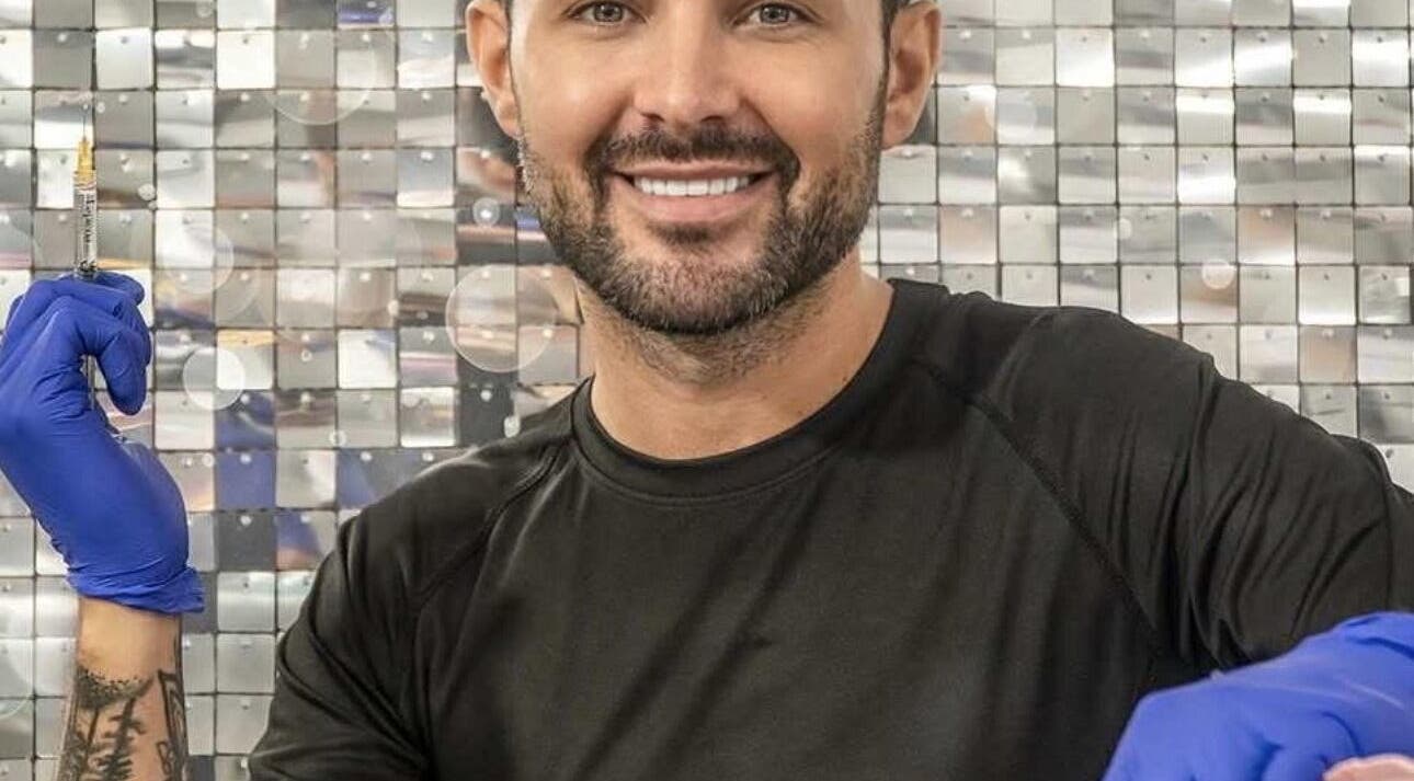 Professional at Lukehare Aesthetics in Hull, England offering beauty treatments.