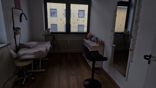 Lash & Brow Room lamilab