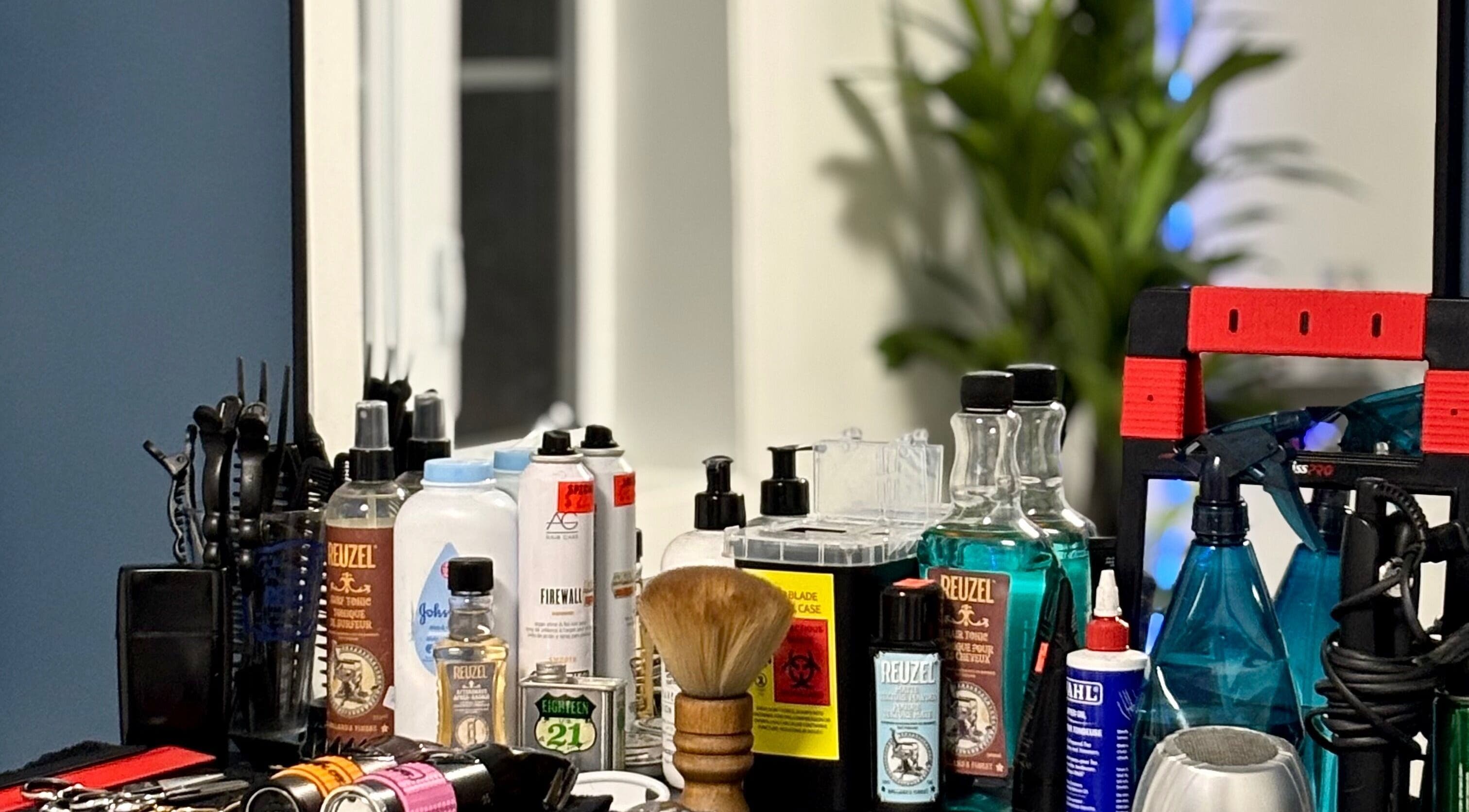 Hair grooming products and accessories at La Bar.bière, Saint-cyrille-de-lessard, Québec, CA.