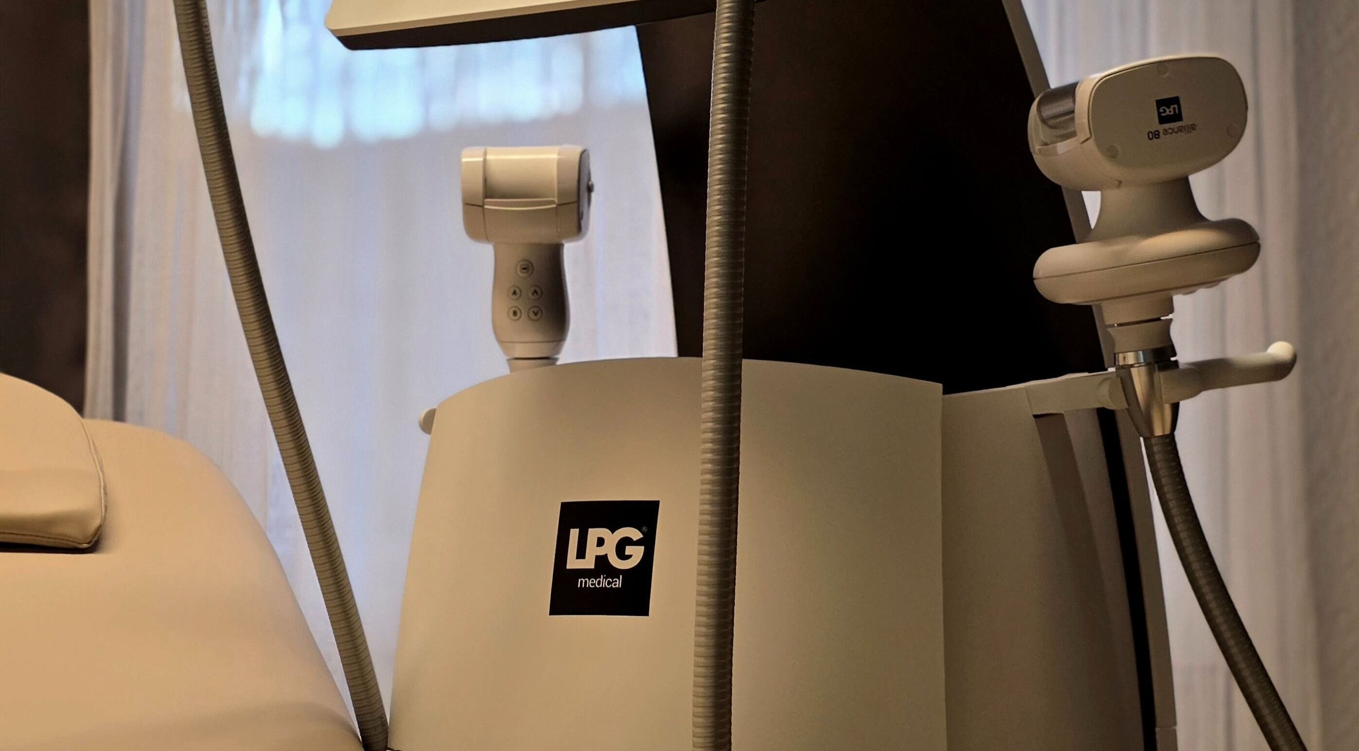 Sprzęt do zabiegów LPG w Perfect Shape, Rugby, England, GB.