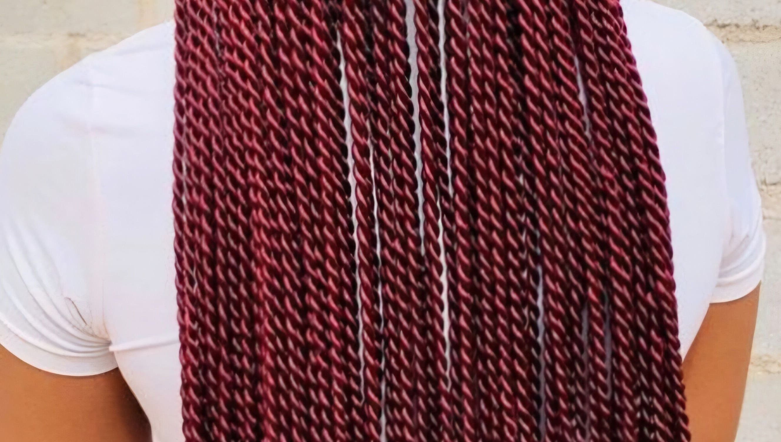 Coiffure torsadée élégante à Racinestresses, Mississauga, Ontario, CA.