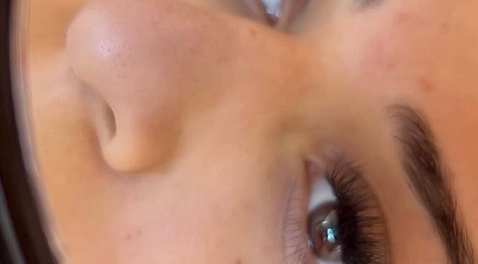 Гладък тен с изящни мигли в Make-up & Lashes by Krrassi, Wisbech, England, GB.