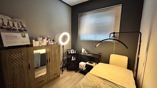 Skincare & Aesthetics Clinic