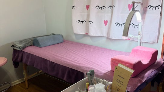 Frances Lash & Brows Nort Van