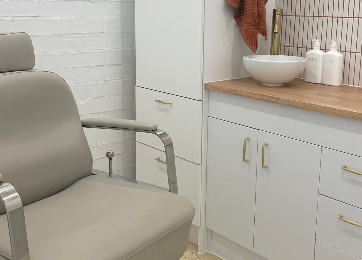 Modern beauty chair in Prosper Studio, Belmont, Victoria, AU, highlighting upscale salon furnishings.