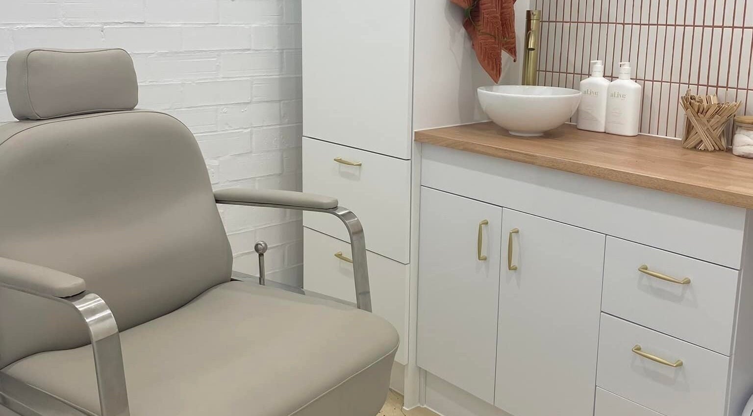 Modern beauty chair in Prosper Studio, Belmont, Victoria, AU, highlighting upscale salon furnishings.