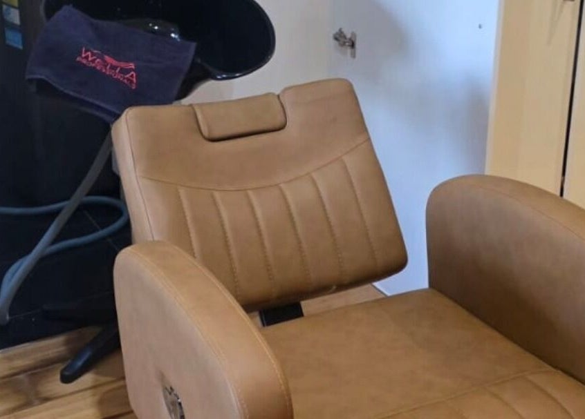Elegant salon chair and wash basin at Jocelyn Hair Xo, Melbourne, AU, ideal for premium hair treatments.