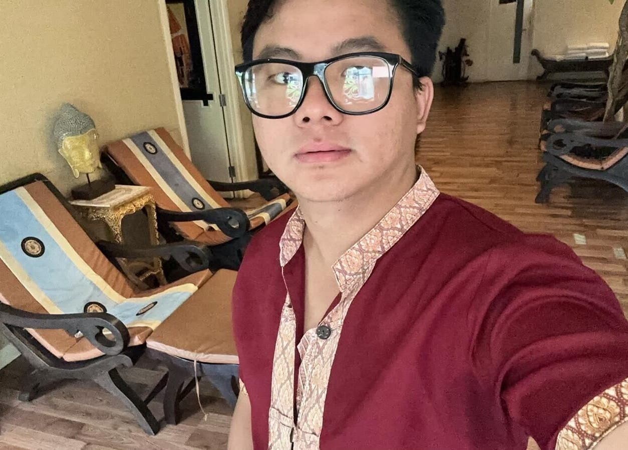 Calm ambiance at Thai Massage with Sagar, Feltham, England, GB. Cozy seating and relaxing decor.