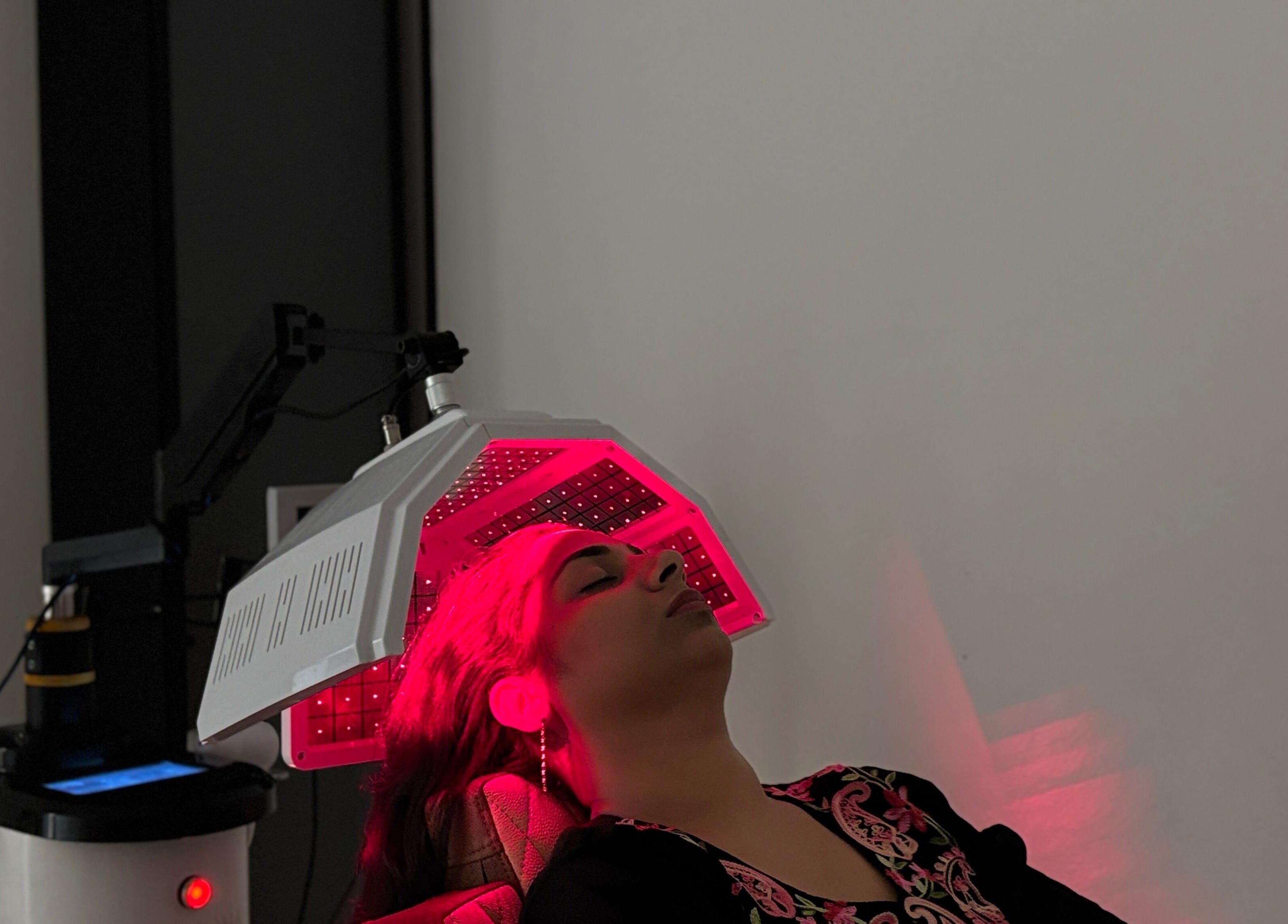 LED light therapy session at Dr.Akhilas Aesthetics, Hyderabad, Telangana, IN promoting skin rejuvenation.