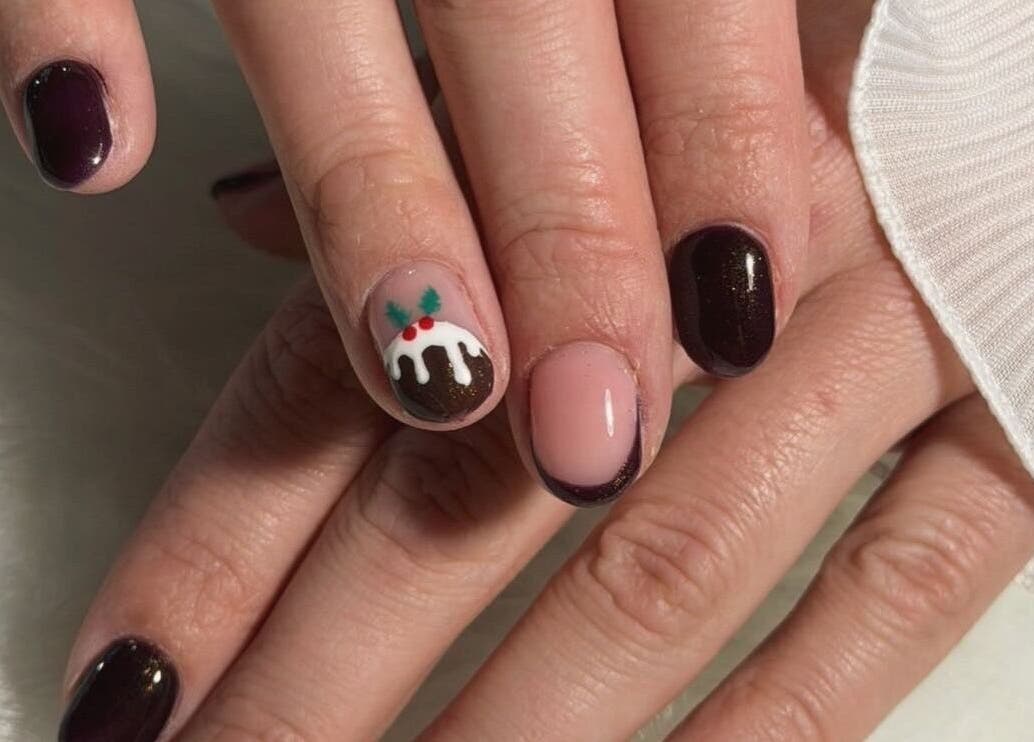 Festive nail art featuring holiday pudding at Nailed It - By Vanessa, Bolton, England, GB.