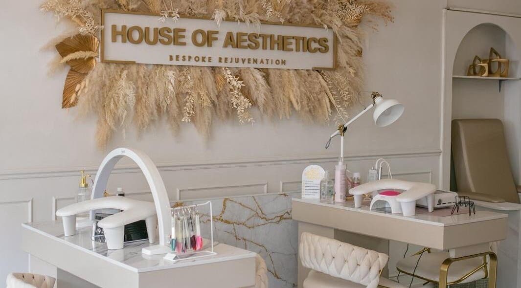 Chic interior of Sculpted by Jo in Stourbridge, England, GB featuring modern beauty treatment stations.