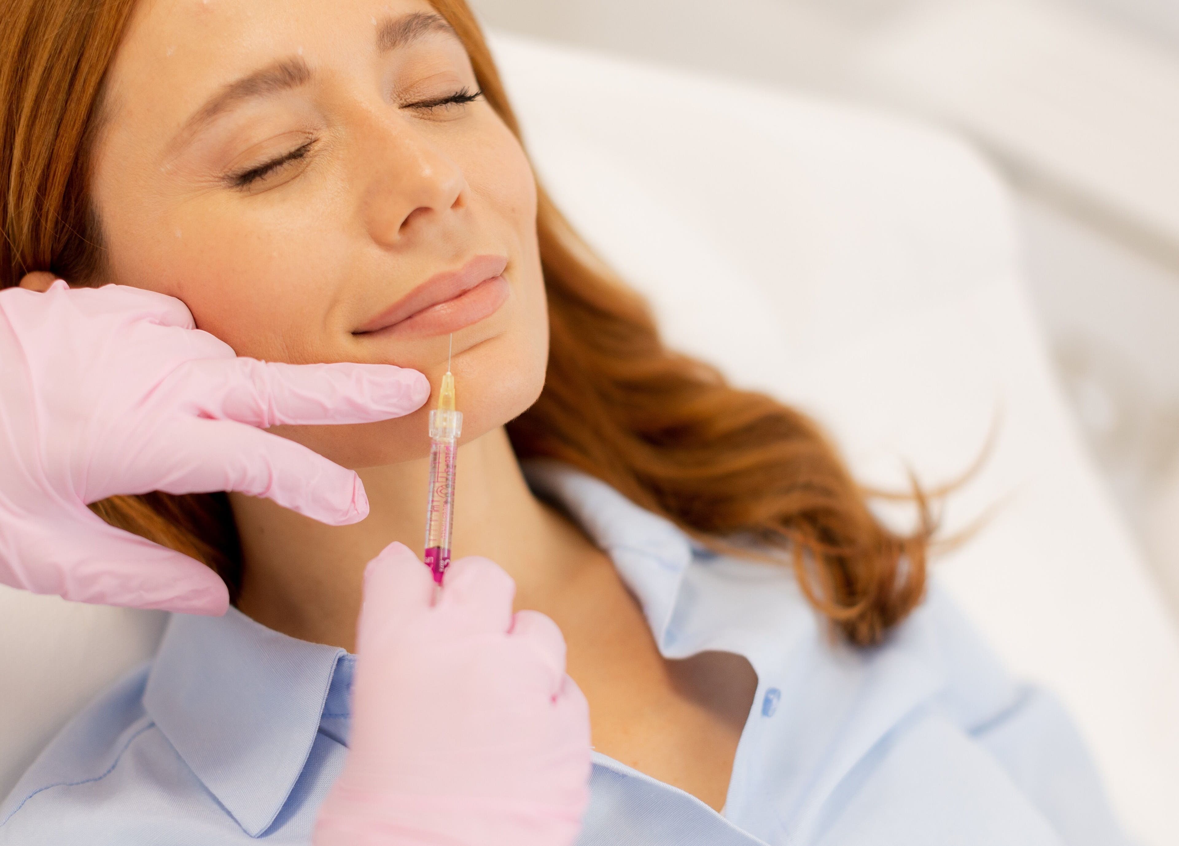 Dermavie Clinique in Novi Sad, Vojvodina, RS provides beauty facial injections enhancing skin glow.