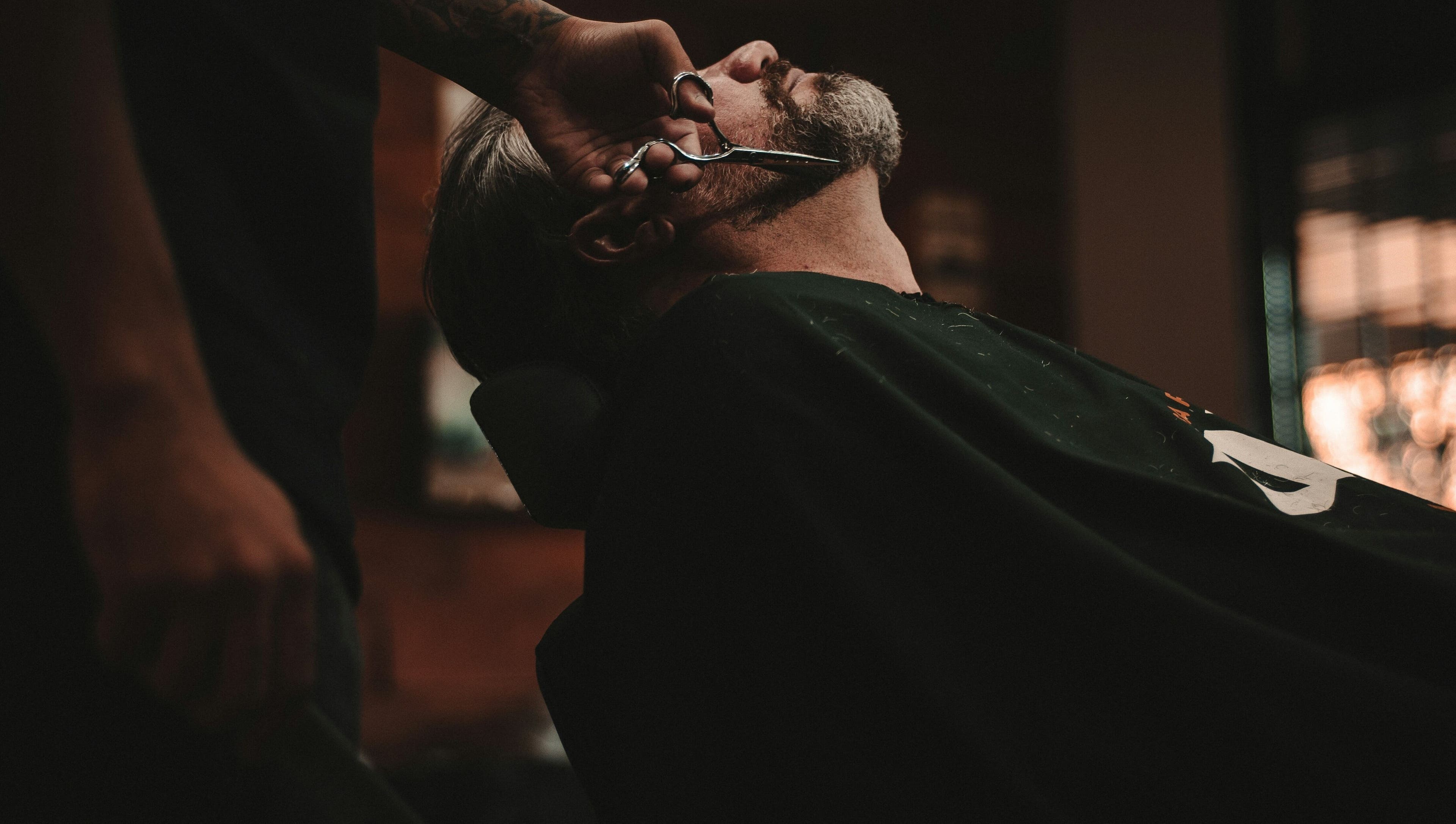 Corte de barba en Barberia Vikingos, Rosario, Santa Fe, AR en un ambiente acogedor y profesional.