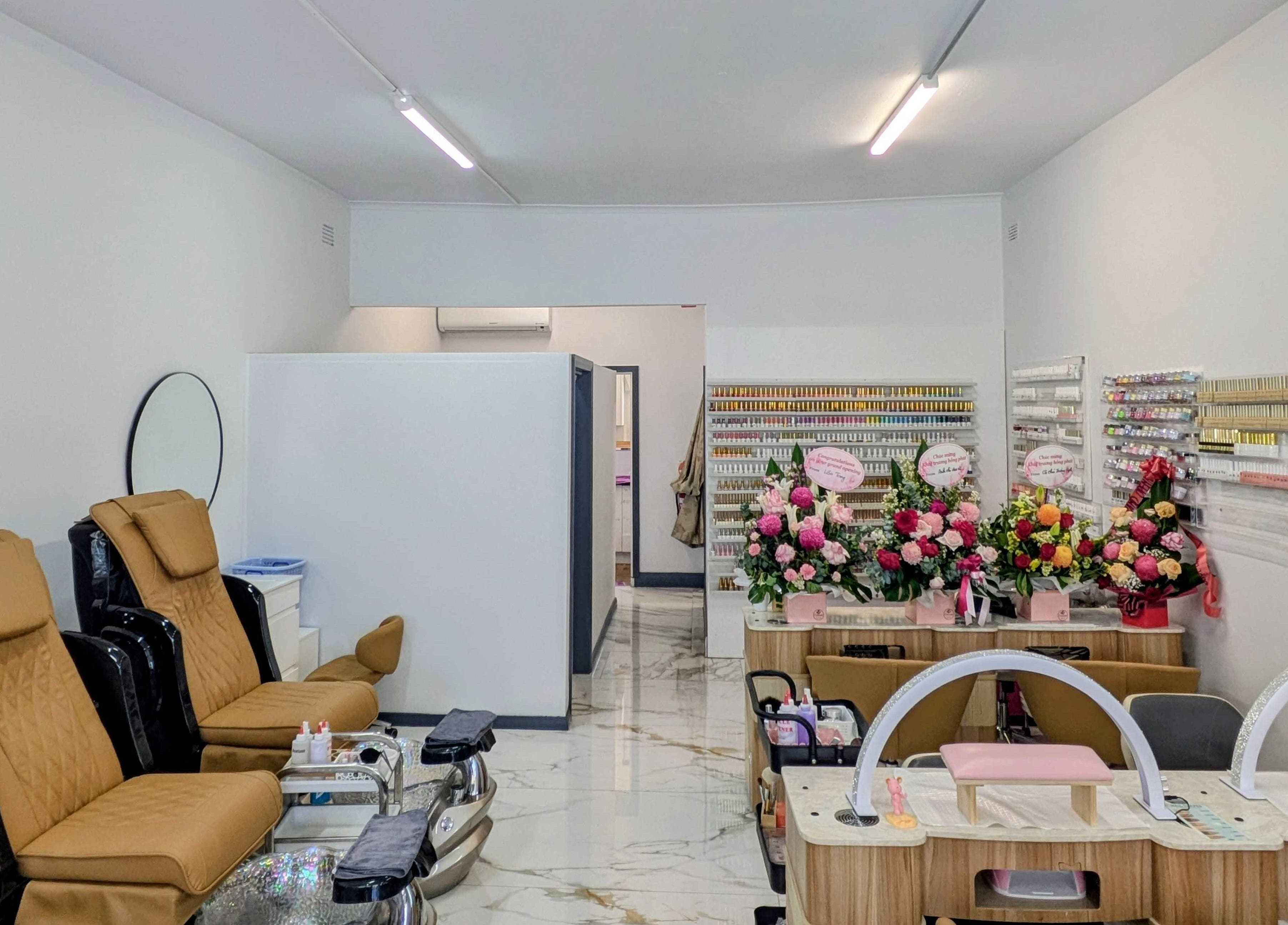 Cozy, elegant nail spa at Nails & Beauty By Chloe, Merrylands, New South Wales, AU with luxury seating.