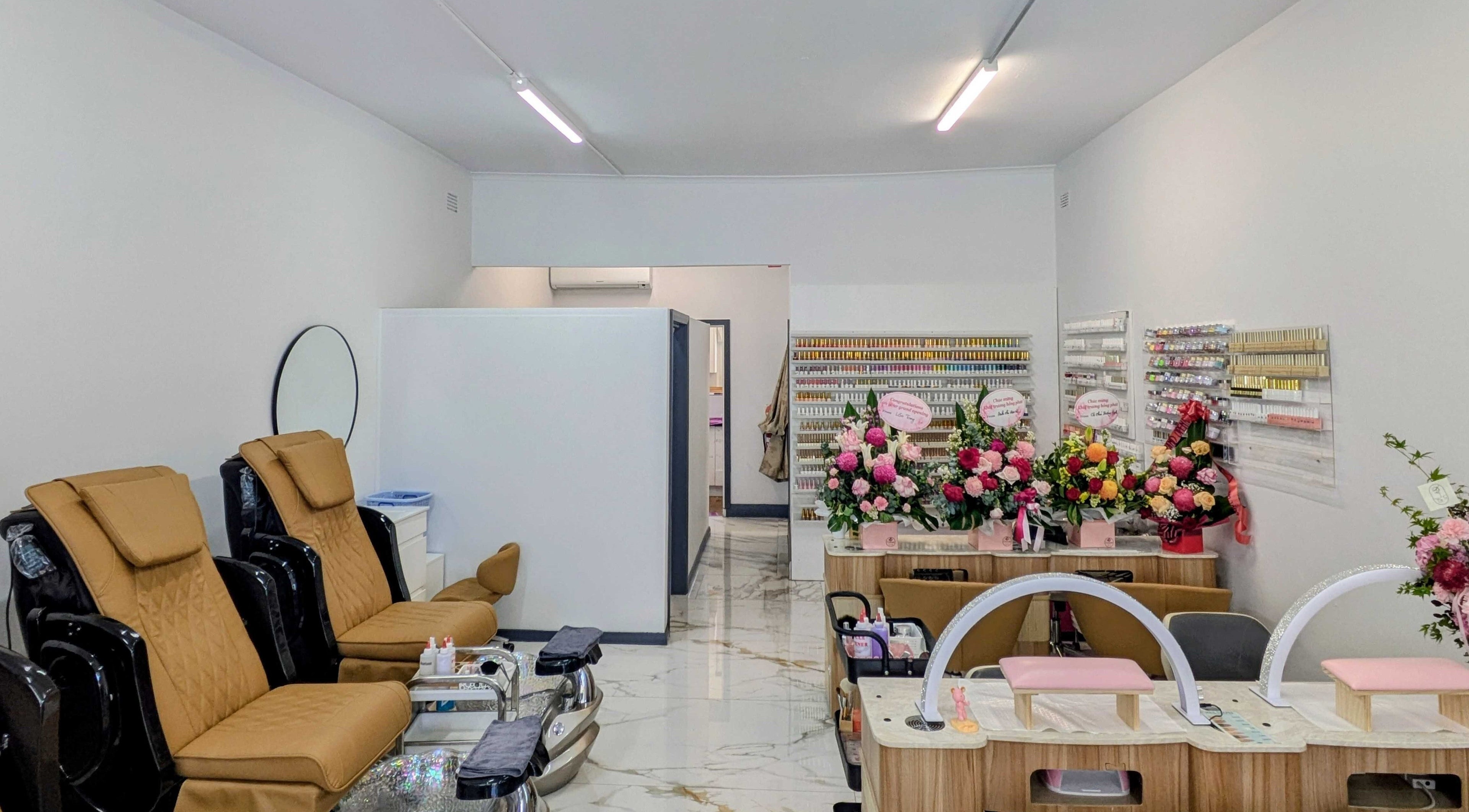 Cozy, elegant nail spa at Nails & Beauty By Chloe, Merrylands, New South Wales, AU with luxury seating.