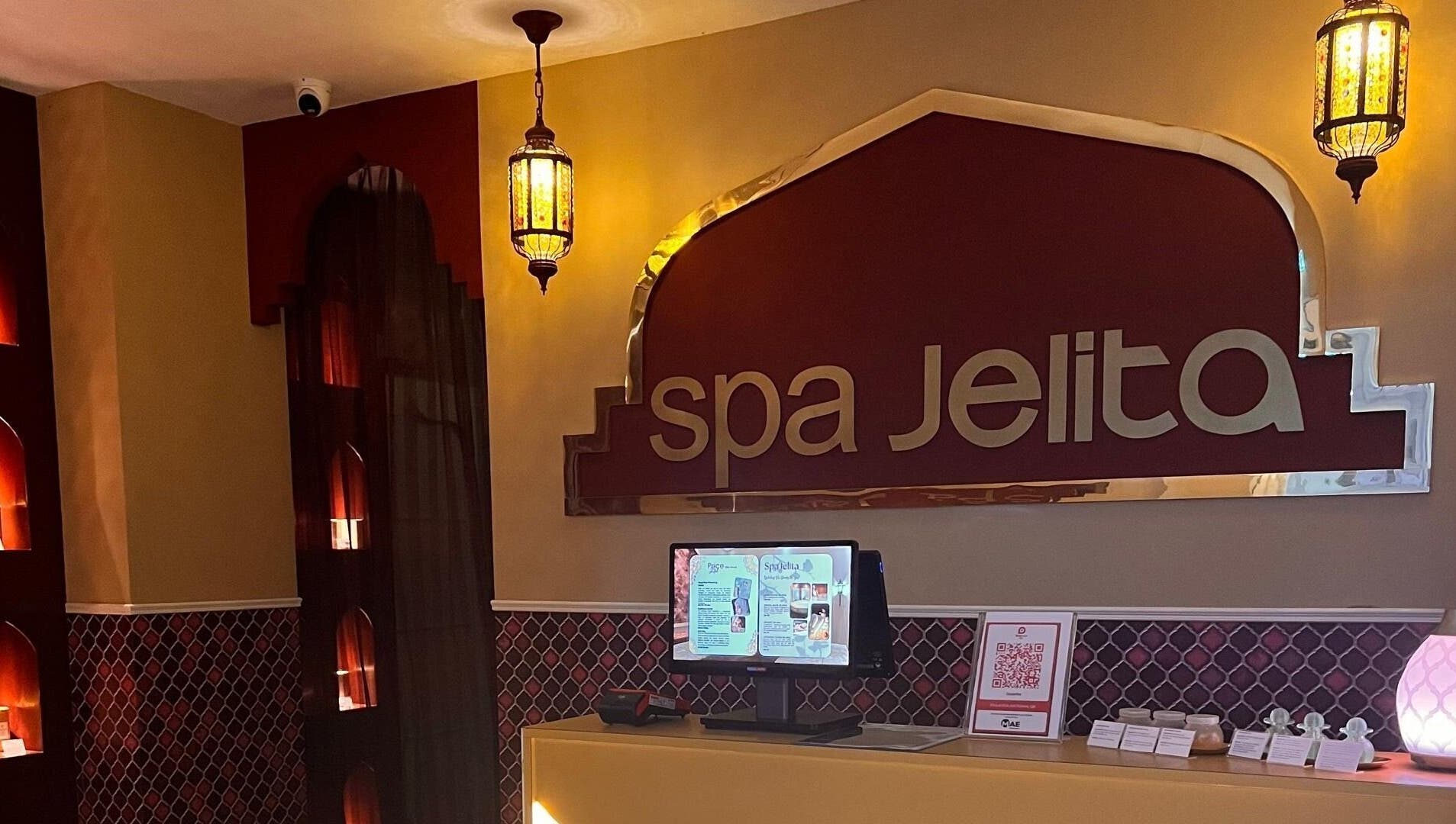 Reception area of Spa Jelita Malaysia, Kuala Lumpur, Wilayah Persekutuan Kuala Lumpur, MY, showcasing warm decor.