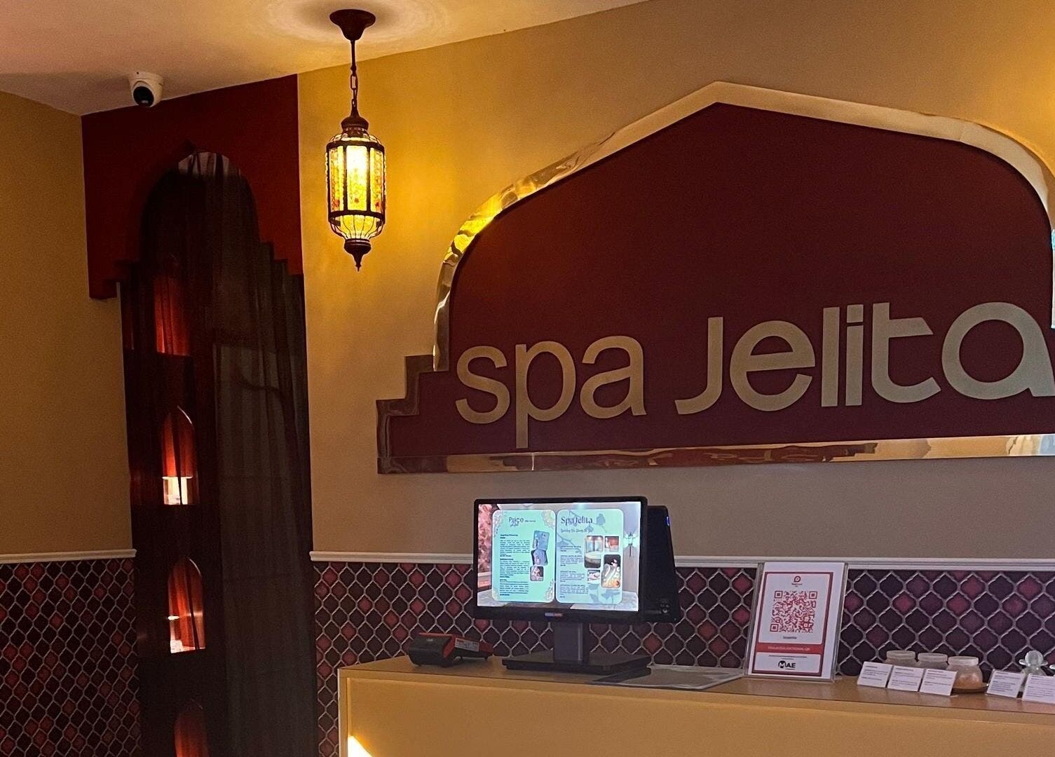 Reception area of Spa Jelita Malaysia, Kuala Lumpur, Wilayah Persekutuan Kuala Lumpur, MY, showcasing warm decor.