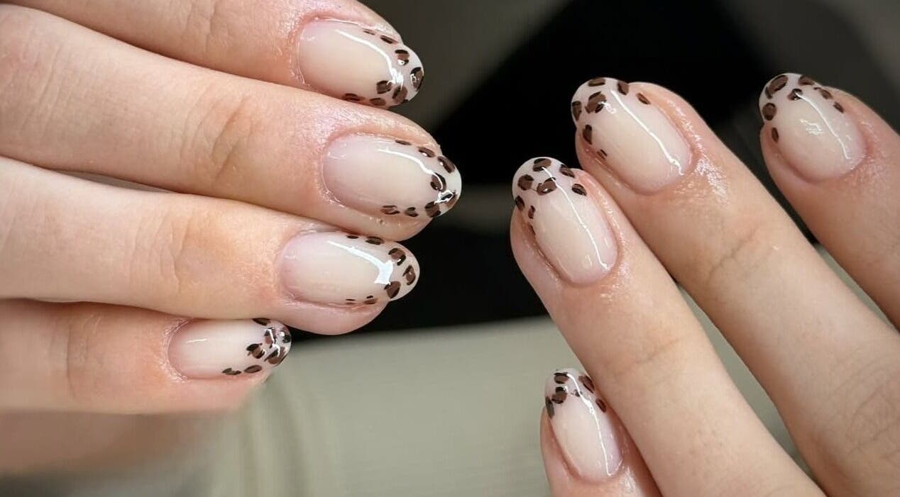 Μανικιούρ με λεοπάρ σχέδιο από το Beauty_Studio28, Borehamwood, England, GB.
