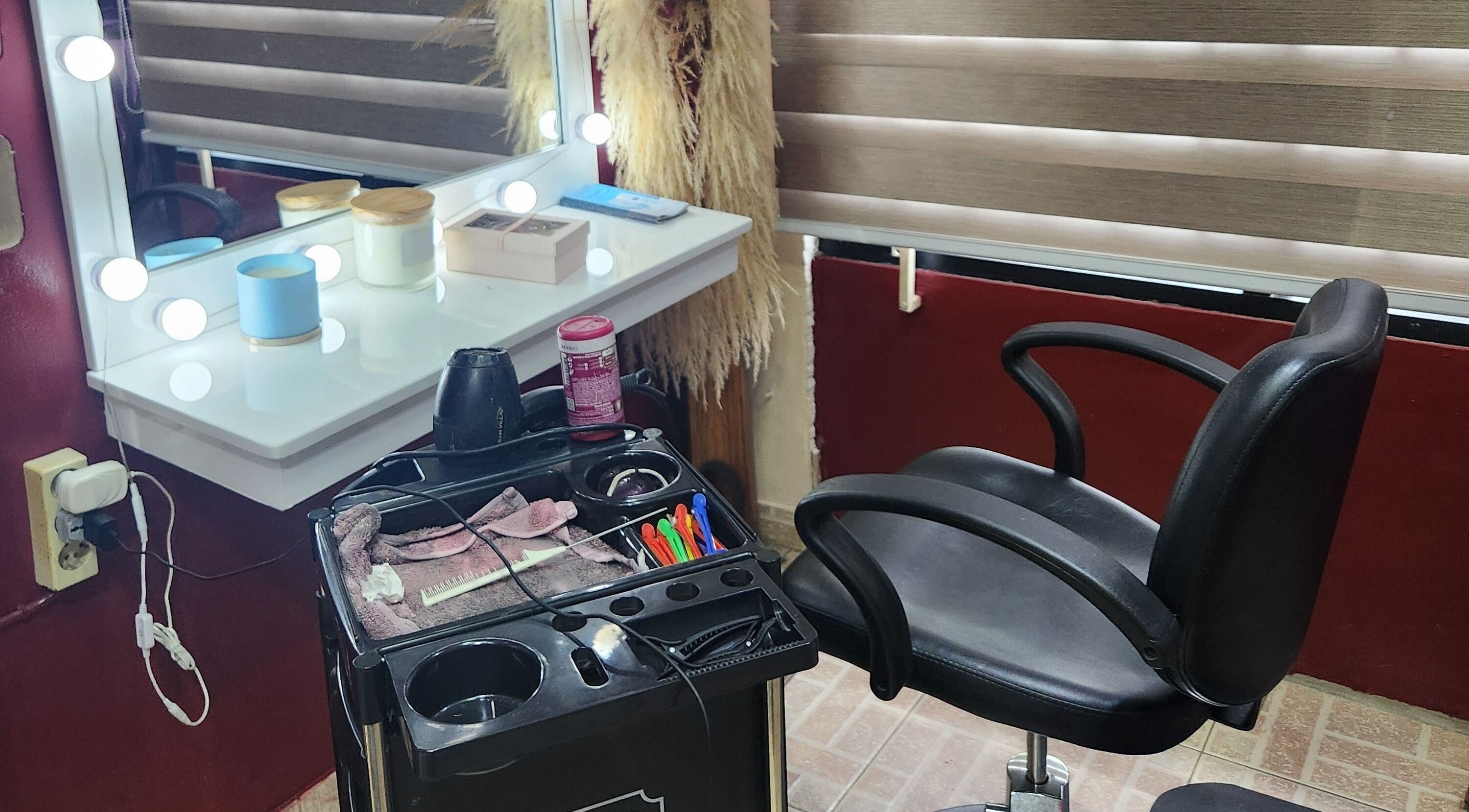 Beauty by Pascalle Suriname salon seating with styling tools in Orlando, Florida, US.