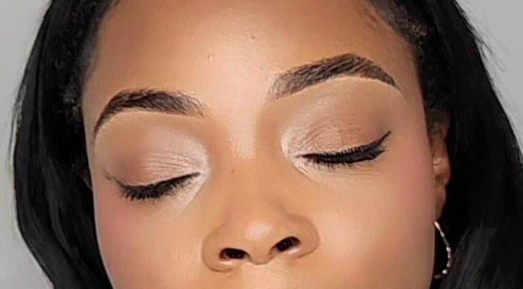 Perfectly styled eyebrows and makeup at AireSkin.Beauty in Atlanta, Georgia, US.