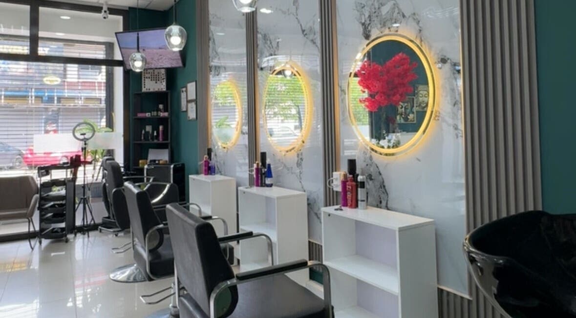 Luxurious interior of Le Studio De Malik with chic styling chairs in Paramaribo, Paramaribo, SR.