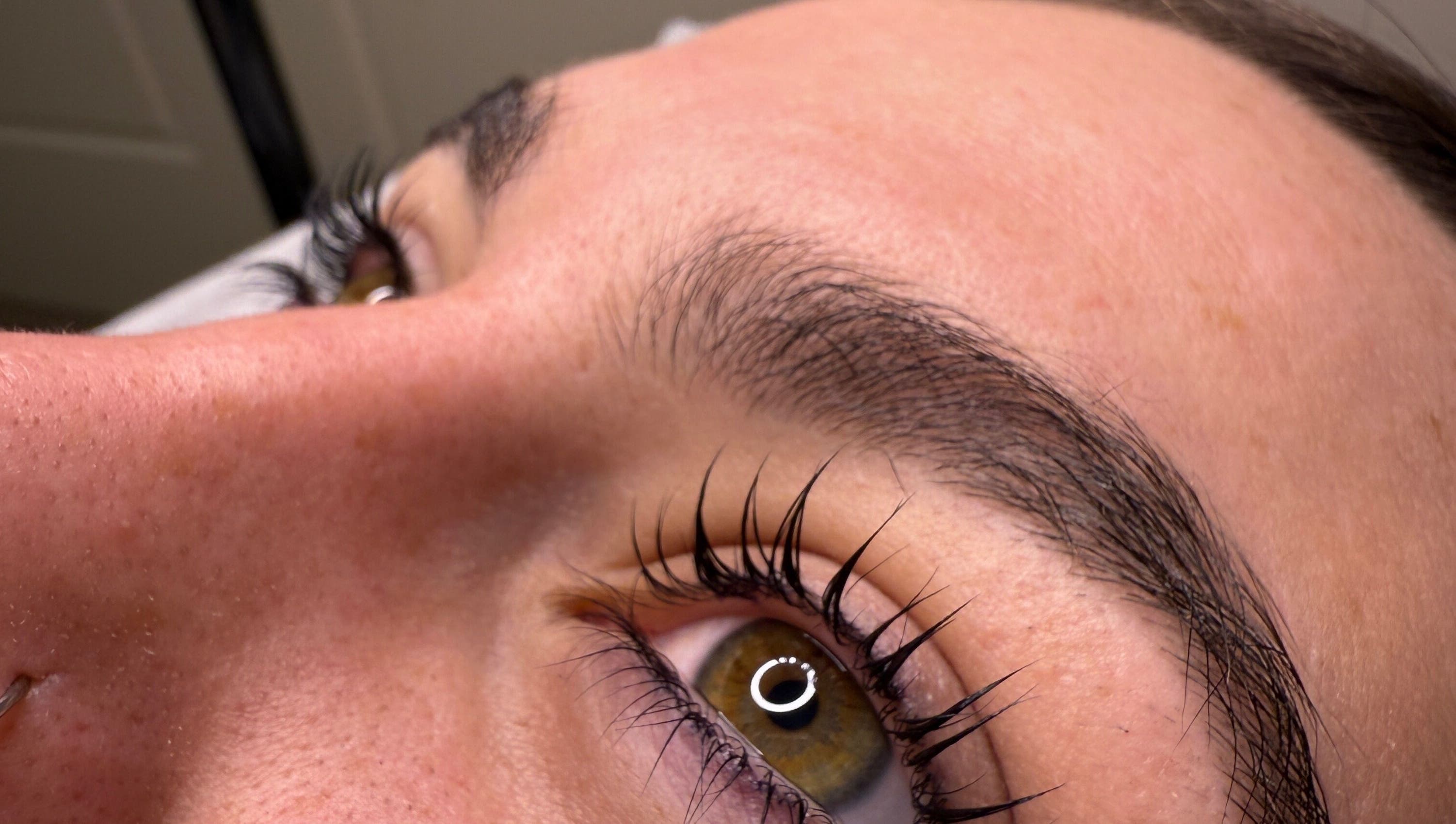 Close-up of styled eyelashes at sculptedbylilyjade in Melbourne, Victoria, AU.