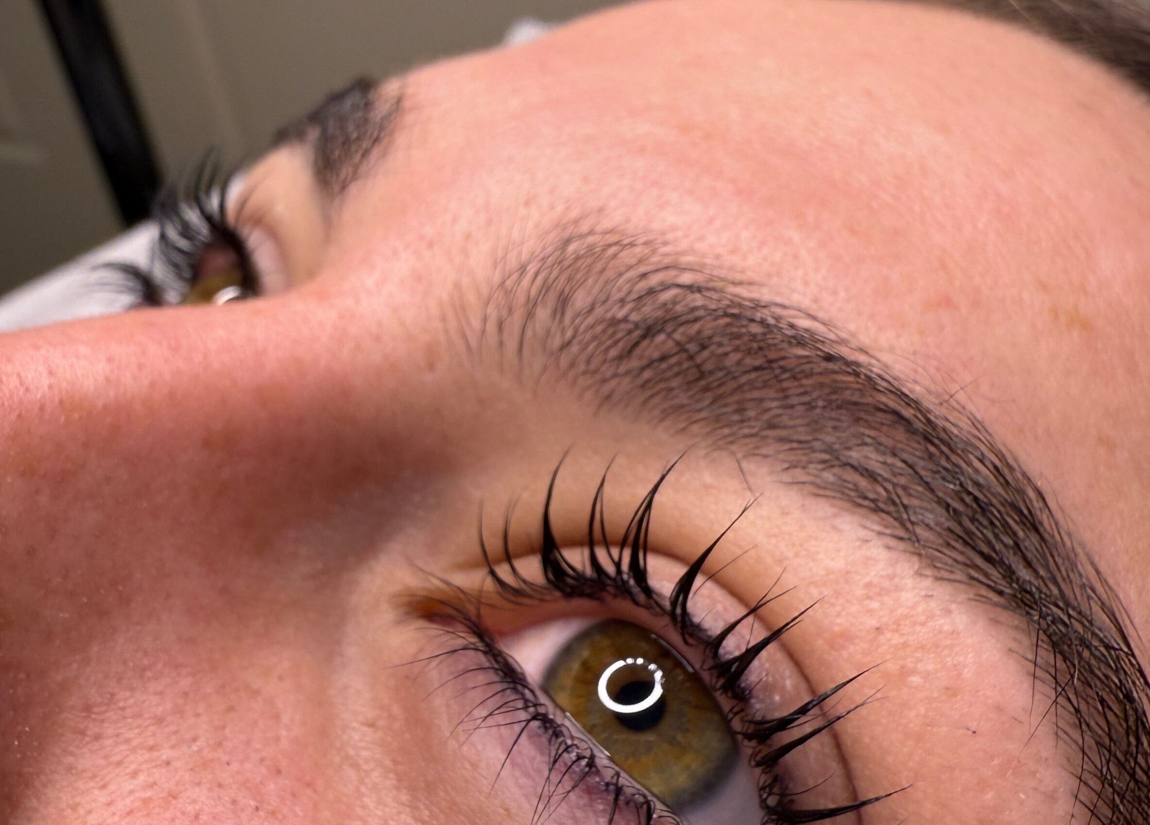 Close-up of styled eyelashes at sculptedbylilyjade in Melbourne, Victoria, AU.