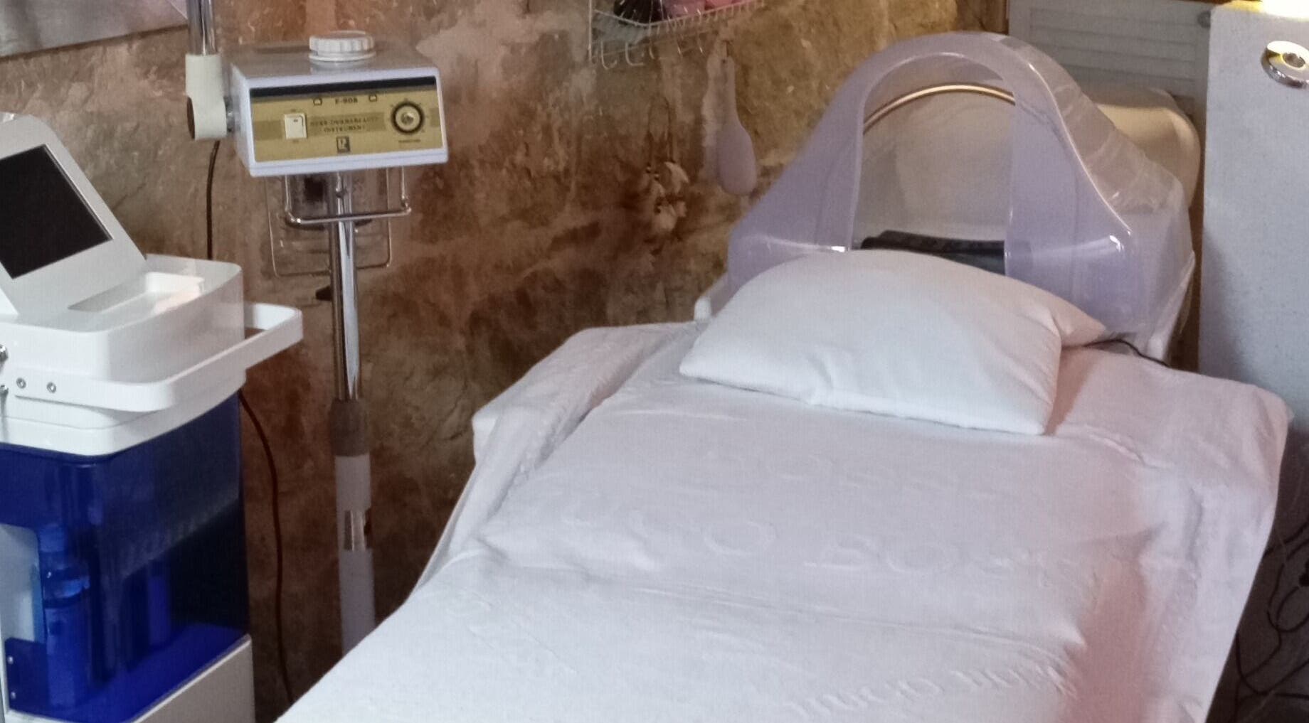 Opremu za njegu kože u Beauty Salon Mirjana, Split, Splitsko-dalmatinska Županija, HR