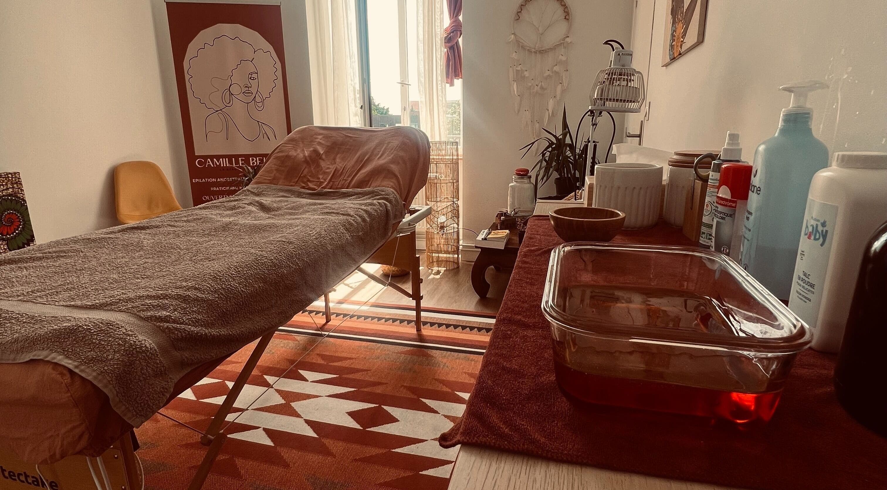 Salle de soins esthétiques chez CAMILLE BELAIN à Tourcoing, Hauts-de-France, FR.