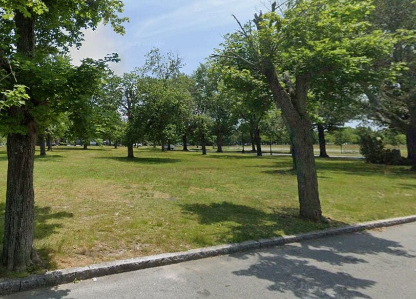 Tranquil green park near The Belleza Nook, New Bedford, Massachusetts, US, offering a peaceful retreat.