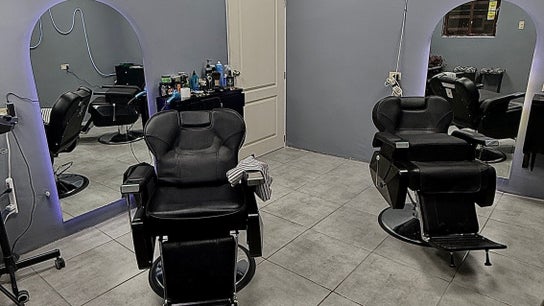 Mucho Pelo Barber Studio